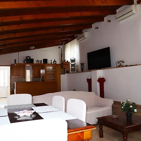 Villarosa Calma Stavrós